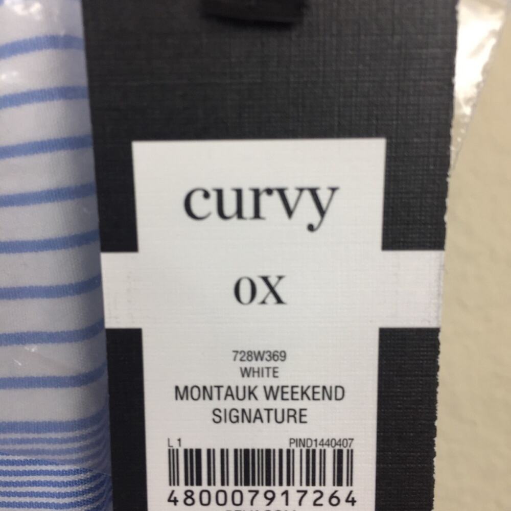 Crown & Ivy | Montauk Weekend Crab Ruffle Top - Picture 3 of 6
